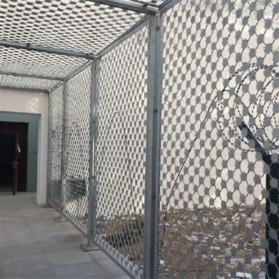 Rigid V-Bend Fence